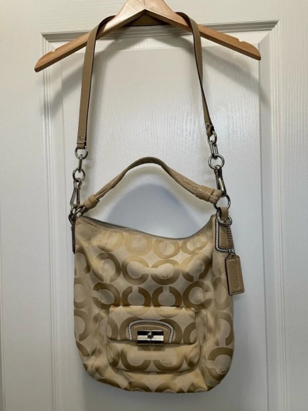 Coach Hobo Shoulder/ Crossbody Kristen bag Light Beige/ Sand/Tan Signature - Picture 2 of 7
